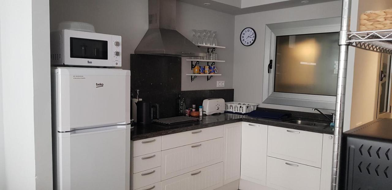 Casa Comoda Y Equipada Para 6 En Centro Pueblo Torroella de Montgrí Esterno foto