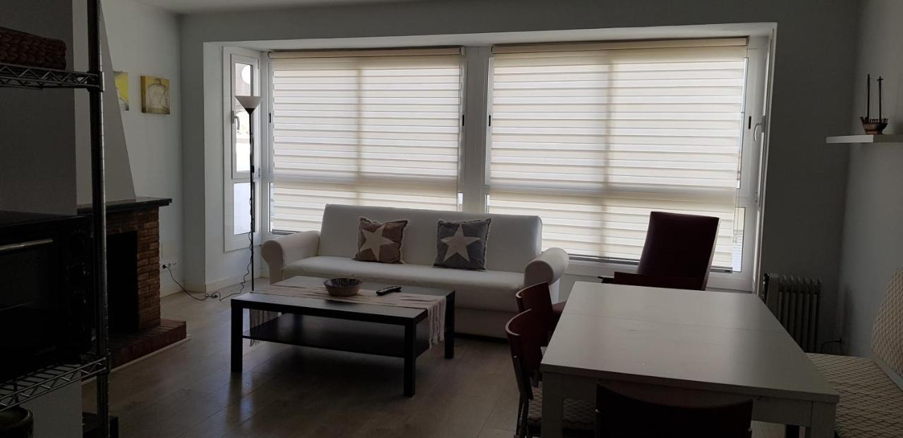 Casa Comoda Y Equipada Para 6 En Centro Pueblo Torroella de Montgrí Esterno foto